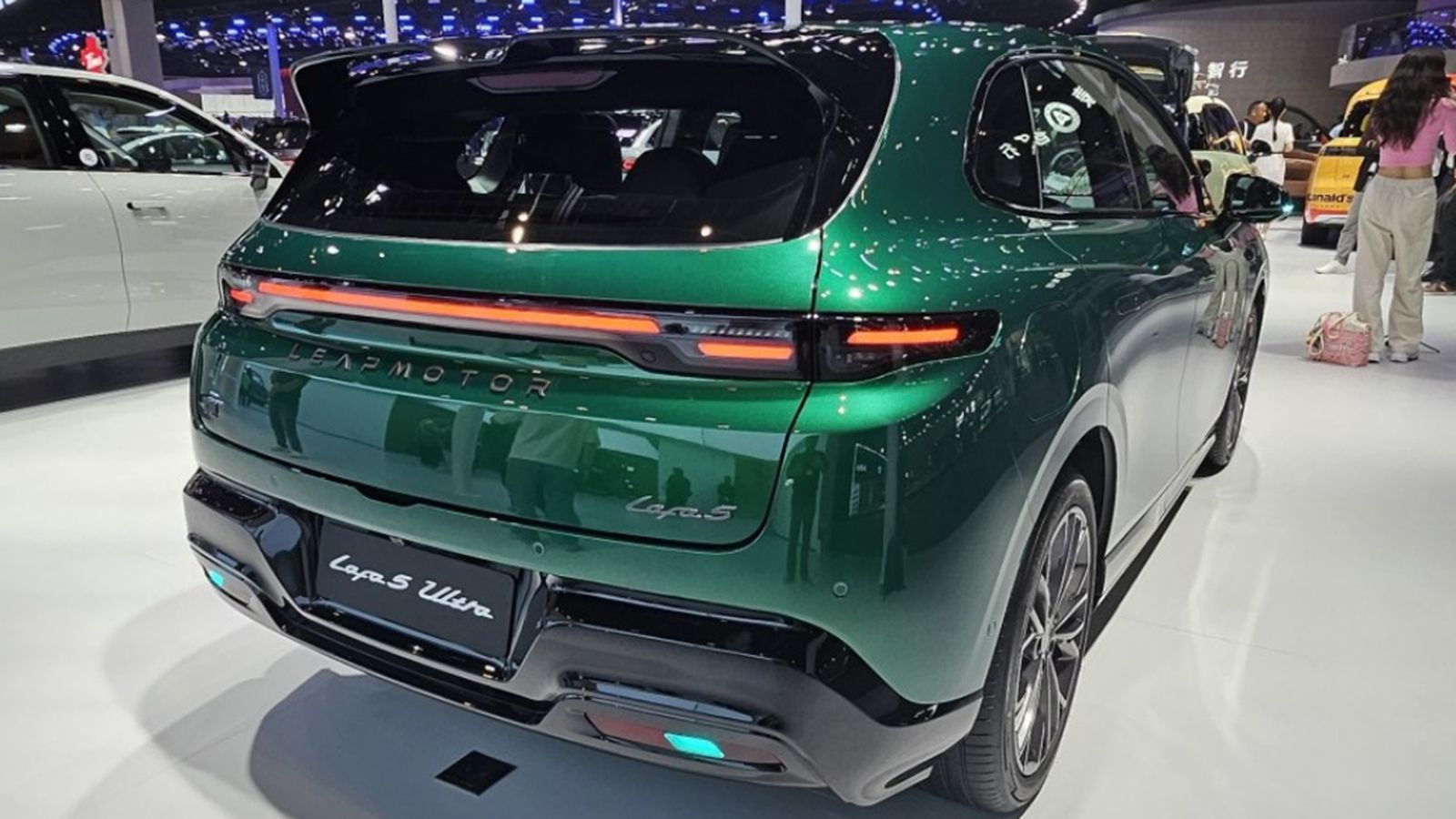 Η Leapmotor αποκάλυψε το «καυτό» B05 Ultra